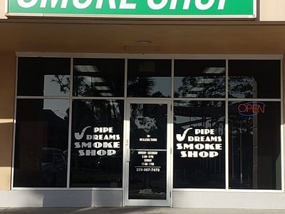 Leah's Smoke Shack - Smoke Shop in Naples