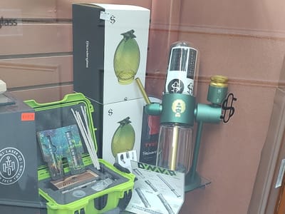 Level up smoke and Gift 2 CBD Kratom Delta and more