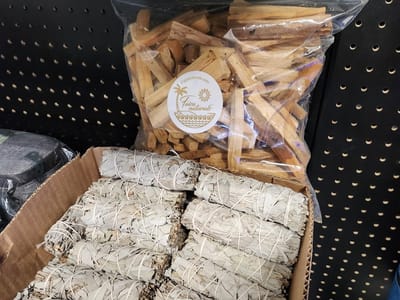 LightUp Discount Tobacco and Glass Smoke Shop, Vape Shop