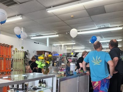 LoLo's Naturals CBD THC