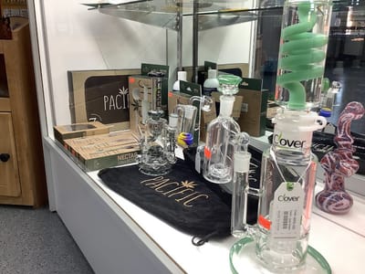 Luis's Laboratory Smoke Shop