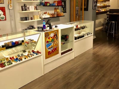 M Street Glass & Vape