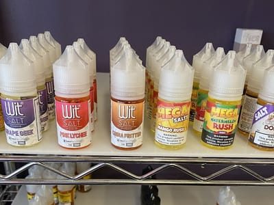 Nader's Vapors and CBD shop