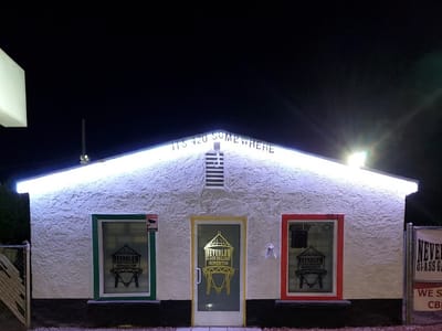 Neverlow Glass Gallery Somerton