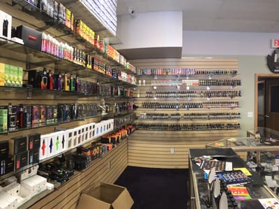 New Prague Tobacco Vape & CBD - Downtown
