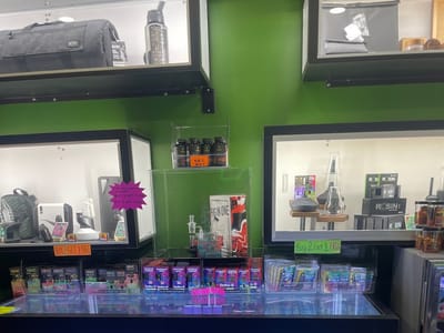 No Cap Cannabis Dispensary #1 Stiizy & Cookies THCp, Speakeay Hookah & Gaming Lounge + Infused & Exotic Snacks + Dab Bar!