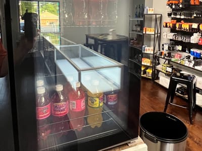 NU AGE VAPES DELTA 8/DELTA 10/HHC/CBD DISPENSARY