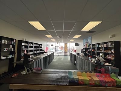 Puff Pandas Vape and Smoke