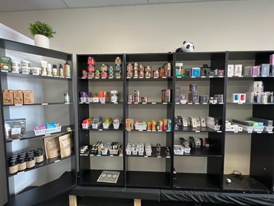 Puff Pandas Vape and Smoke