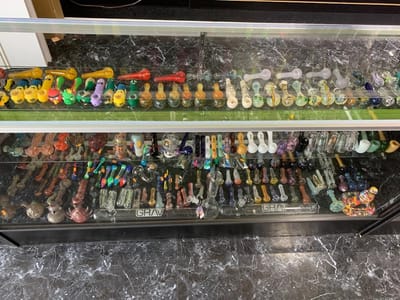 Red apple smoke shop