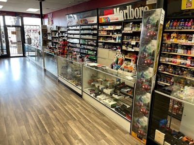 Red Rock Tobacco & Glass Head Shop