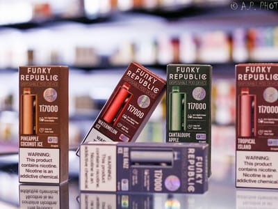 Red Star Vapor & CBD