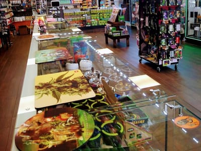 Rev up Smoke And Gift/CBD, Kratom,And more