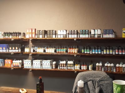 Slackers Vape Co./ Elf Bar/ Fume/ Hyde/ Budzburn/Koi/ Diamond CBD/ 3 Chi/ Delta 8/ Disposables/ Carts/ Flower/ Dab/ Edibles