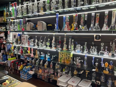 SMASH GLASS and VAPE