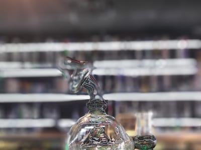 SMASH GLASS and VAPE