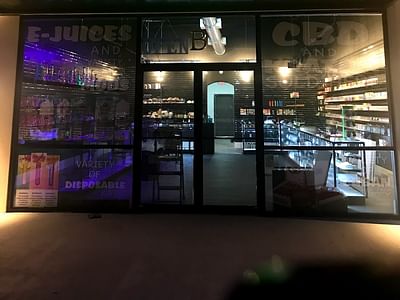 SMOKE & VAPE LINDALE