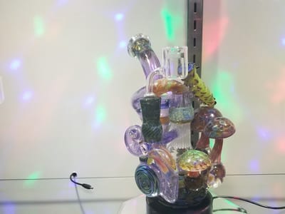 SMOKE CITY VAPES CIGARS TOBACCO GLASS CBD OIL SUPER STORE