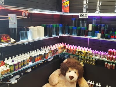 SMOKE CITY VAPES CIGARS TOBACCO GLASS CBD OIL SUPER STORE