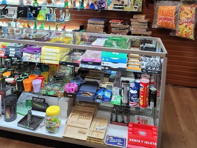 Smoke-King Tobacco Outlet CIGAR- HOOKAH- VAPE- KRATOM & CBD-DELTA8
