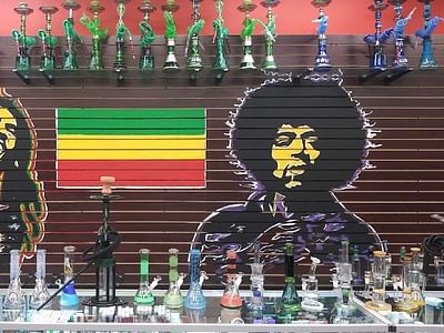 Smoke-King Tobacco Outlet- HOOKAH- VAPE- CIGAR- DELTA-8 & CBD- KRATOM