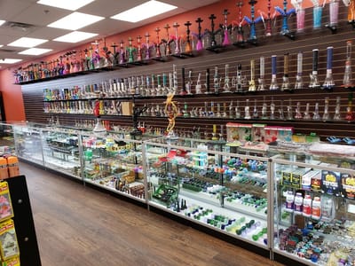 Smoke-King Tobacco Outlet- HOOKAH- VAPE- CIGAR- DELTA-8 & CBD- KRATOM