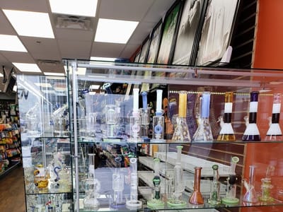 Smoke-King Tobacco Outlet- HOOKAH- VAPE- CIGAR- DELTA-8 & CBD- KRATOM