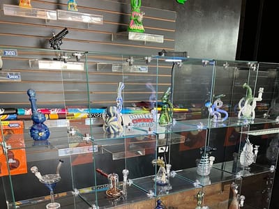 Smoke Shop Lynwood - Tipsy Bong