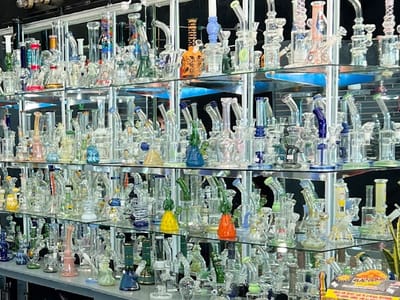 Smoke Shop Lynwood - Tipsy Bong