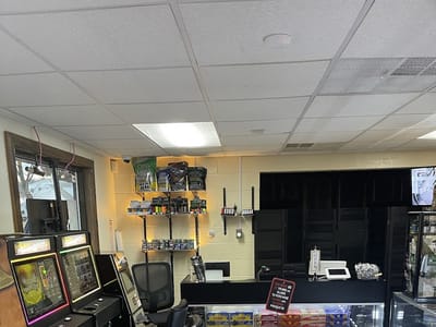 Smokey smoke smokeshop LLC CBD kratom & cannabis dispensary accessories