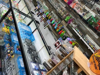 SMOKEYVERSE SMOKE VAPE CBD KRATOM