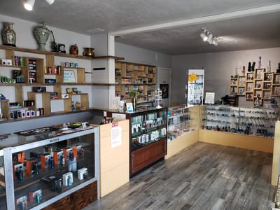 Smokin Hot Vapors and CBD