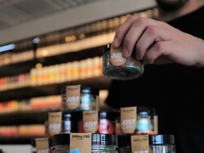 Smoking Section Smoke-Vape-CBD