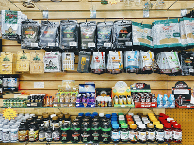 Smoking Wizard Vape CBD Effex Cake 3CHI URB Happi Escobar HHC Hookah Water Pipe OPMS Kratom Shop