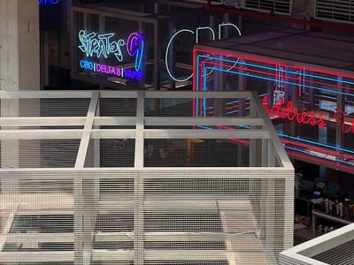 Stratos 9 | CBD | Delta 8 | Elfbars | Vape | HHC | Delta 9