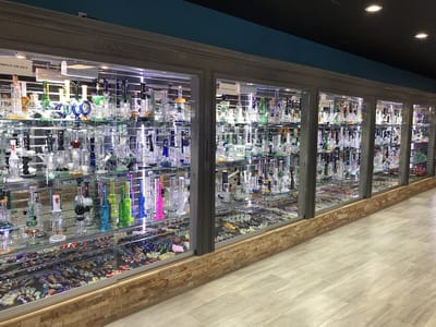 Super Smoke Oakdale Tobacco & E cig - THC- CBD - Delta 8