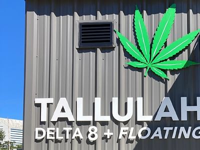 Tallulah Delta 8 + Floating - CBD Mushrooms THC (RAILROAD SQUARE)