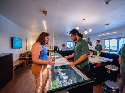 The Flower Shop - Logan