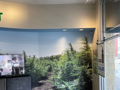 The Midwest Craft CBD Center of Woodbury / Midwest Craft CBD+Hemp