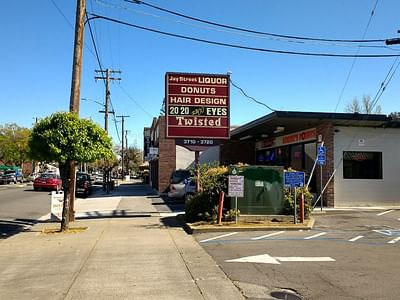 Twisted Smoke Shop (J St)