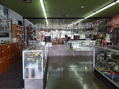 Twisted Smoke Shop (J St)