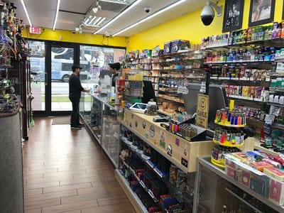 Vape & Smoke Shop - Biscayne