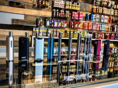 Vape Kingz and CBD World