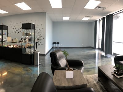 VAPE N JUICE / CBD HQ
