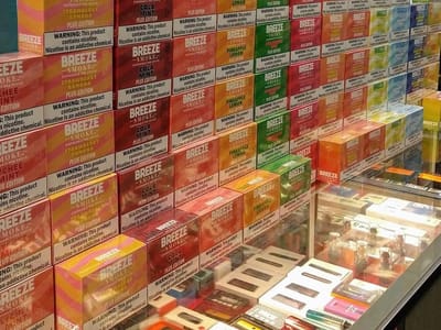 Vaporworld & CBD 4 Real NewTowne SQ