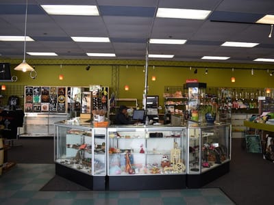 Windjammer Smoke and Gift Shop