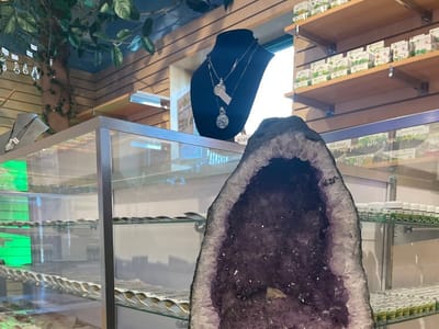 Zion Apothecary - kratom, kava, cbd, herbs, crystals and more